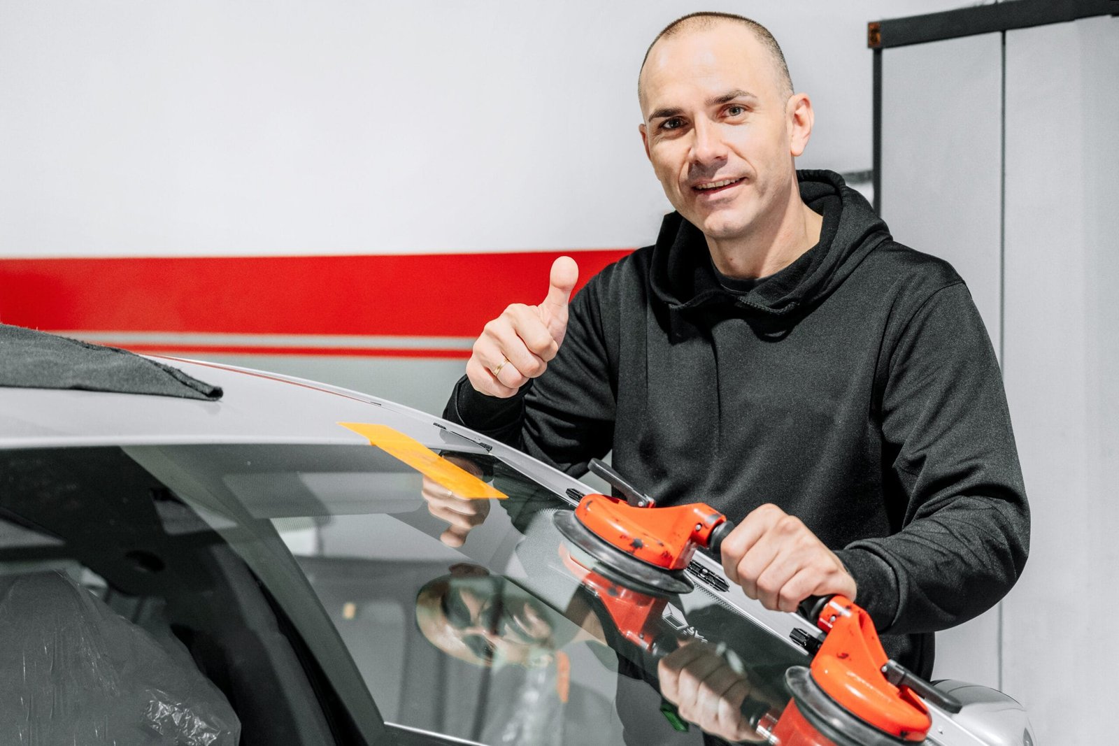 auto glass replacement - About Us - Save On Auto Glass